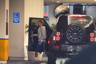 30.09 | Justin Bieber a caminho do spa em Los Angeles