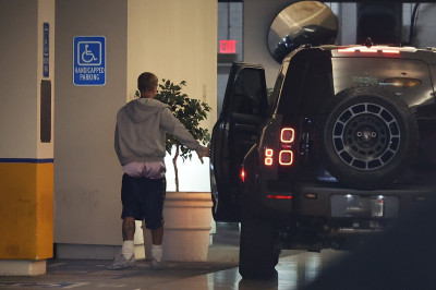 30.09 | Justin Bieber a caminho do spa em Los Angeles