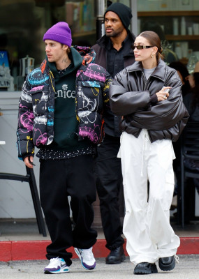 15.01 | Aparição de Justin e Hailey Bieber em Los Angeles, Califórnia