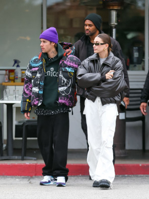 15.01 | Aparição de Justin e Hailey Bieber em Los Angeles, Califórnia