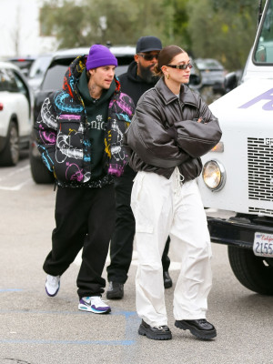 15.01 | Aparição de Justin e Hailey Bieber em Los Angeles, Califórnia