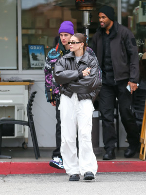 15.01 | Aparição de Justin e Hailey Bieber em Los Angeles, Califórnia