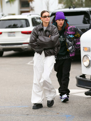 15.01 | Aparição de Justin e Hailey Bieber em Los Angeles, Califórnia