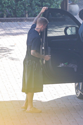 22.10 | Justin Bieber a caminho de um estúdio de gravação em Los Angeles.