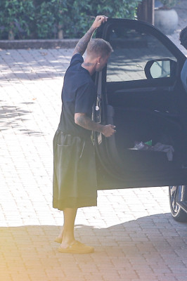 22.10 | Justin Bieber a caminho de um estúdio de gravação em Los Angeles.