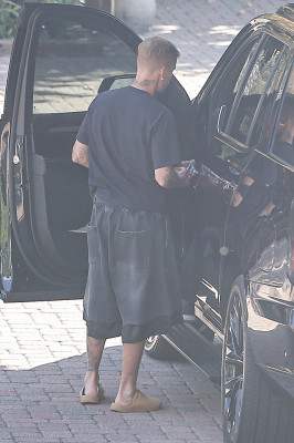 22.10 | Justin Bieber a caminho de um estúdio de gravação em Los Angeles.